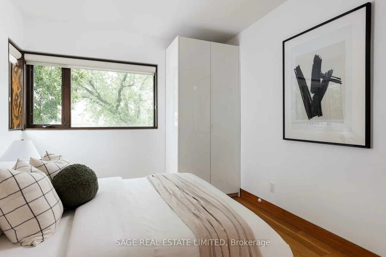 5, Bermuda, Stonegate-Queensway, Toronto