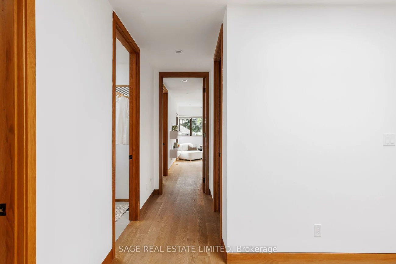 5, Bermuda, Stonegate-Queensway, Toronto