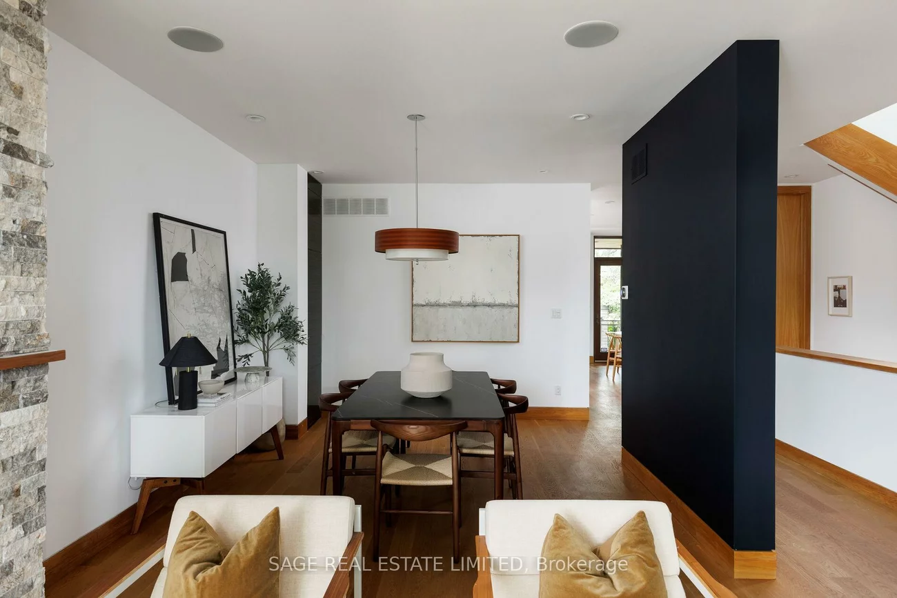 5, Bermuda, Stonegate-Queensway, Toronto