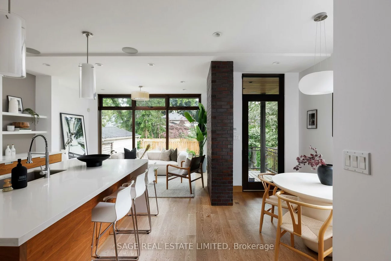 5, Bermuda, Stonegate-Queensway, Toronto