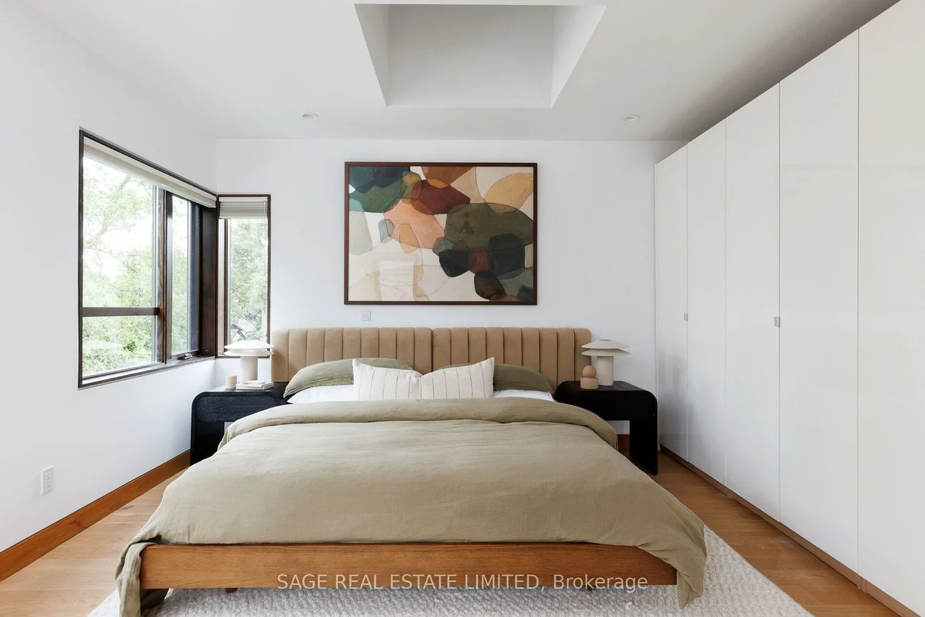 5, Bermuda, Stonegate-Queensway, Toronto