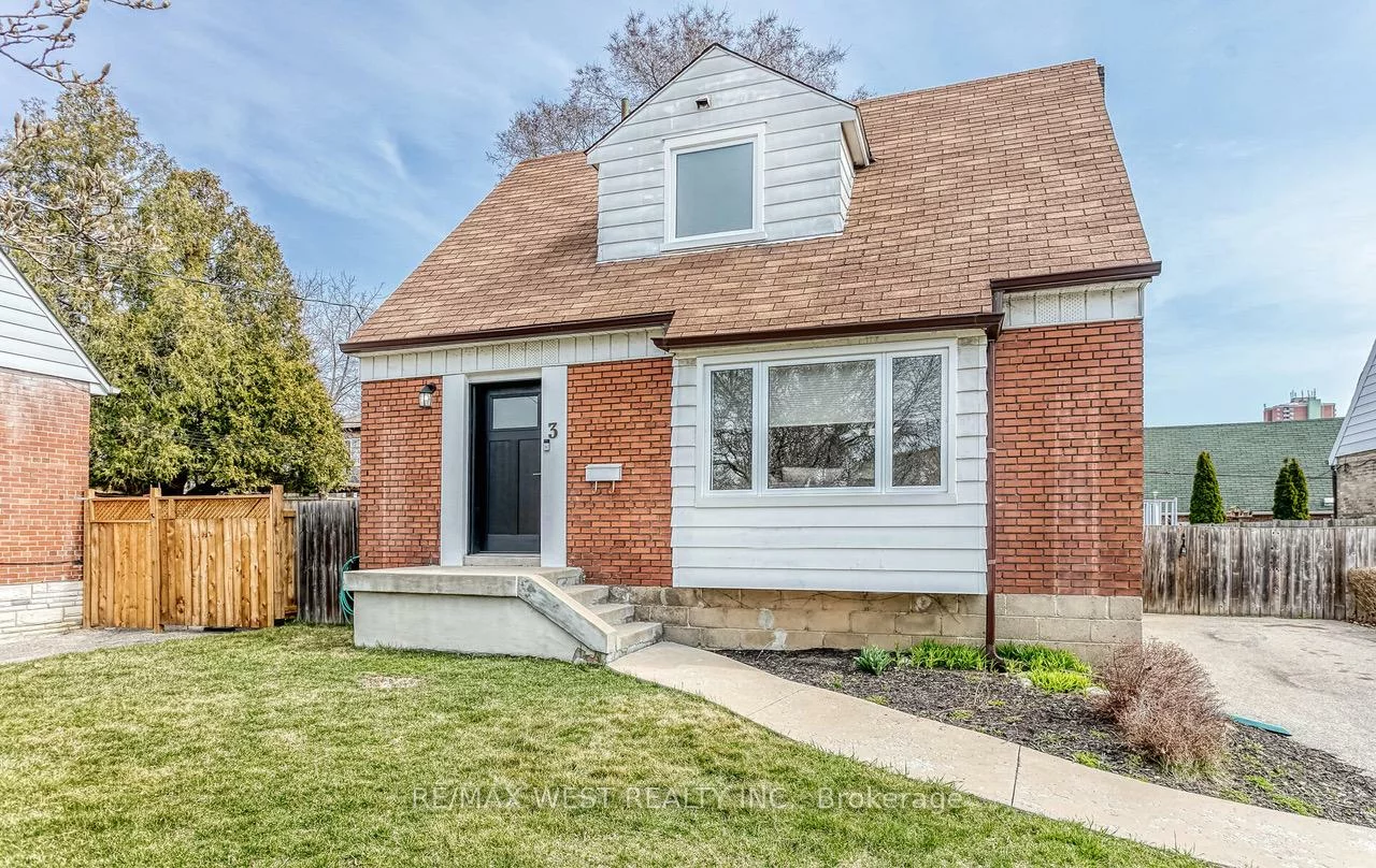 3, Greenacres, Beechborough-Greenbrook, Toronto