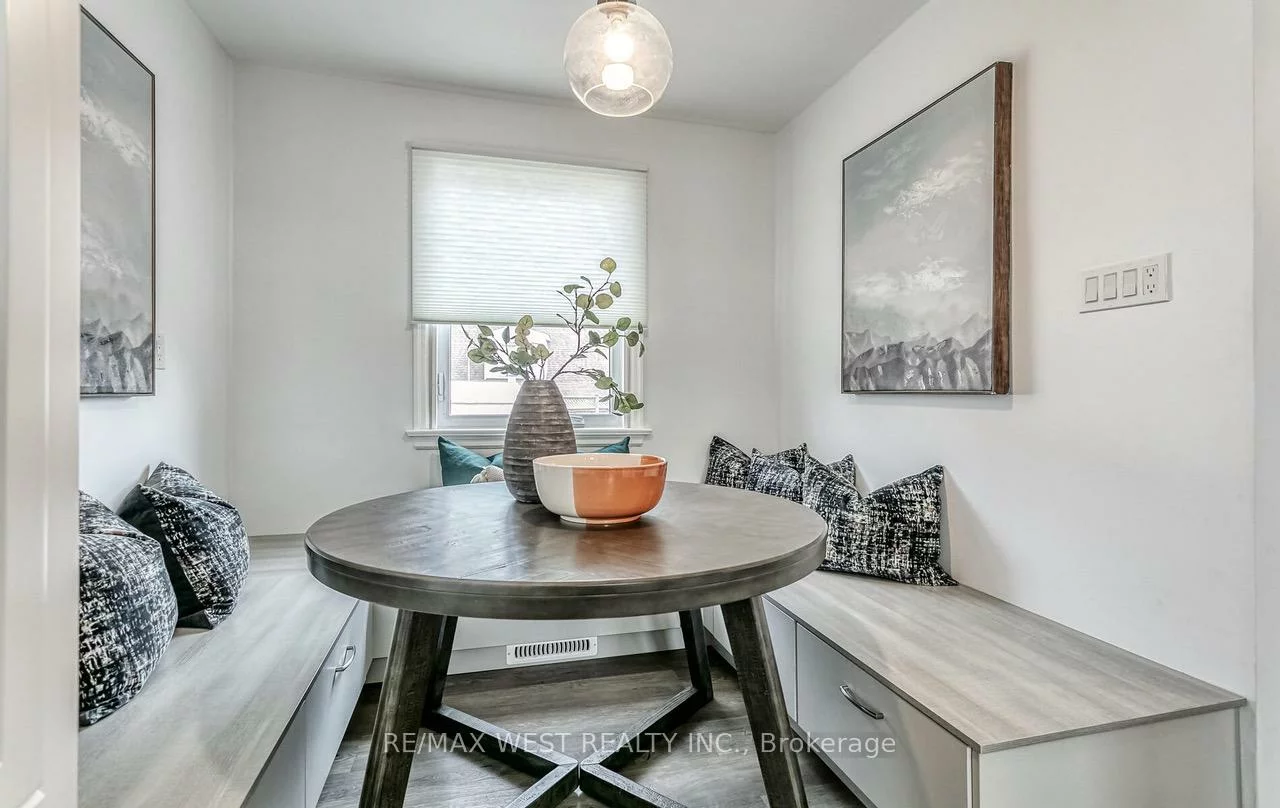 3, Greenacres, Beechborough-Greenbrook, Toronto
