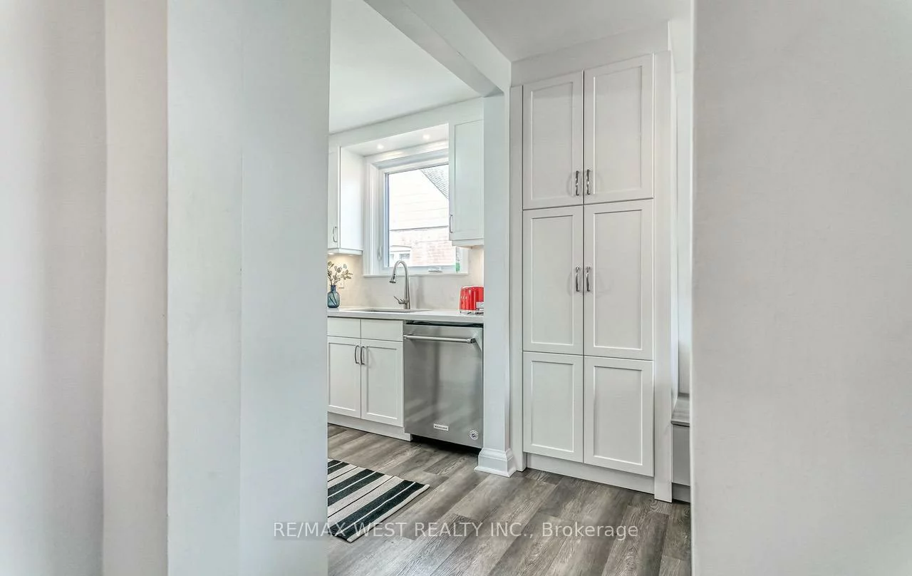 3, Greenacres, Beechborough-Greenbrook, Toronto