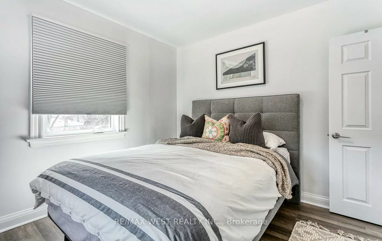 3, Greenacres, Beechborough-Greenbrook, Toronto