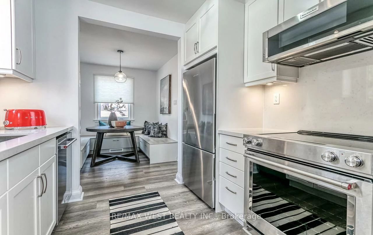 3, Greenacres, Beechborough-Greenbrook, Toronto