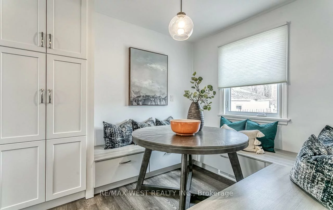 3, Greenacres, Beechborough-Greenbrook, Toronto