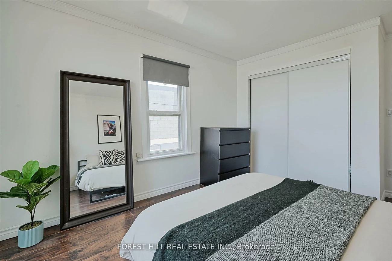 135, Fifth, New Toronto, Toronto