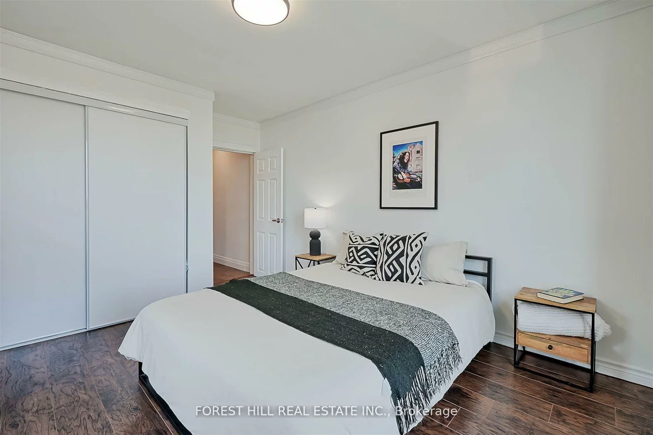 135, Fifth, New Toronto, Toronto