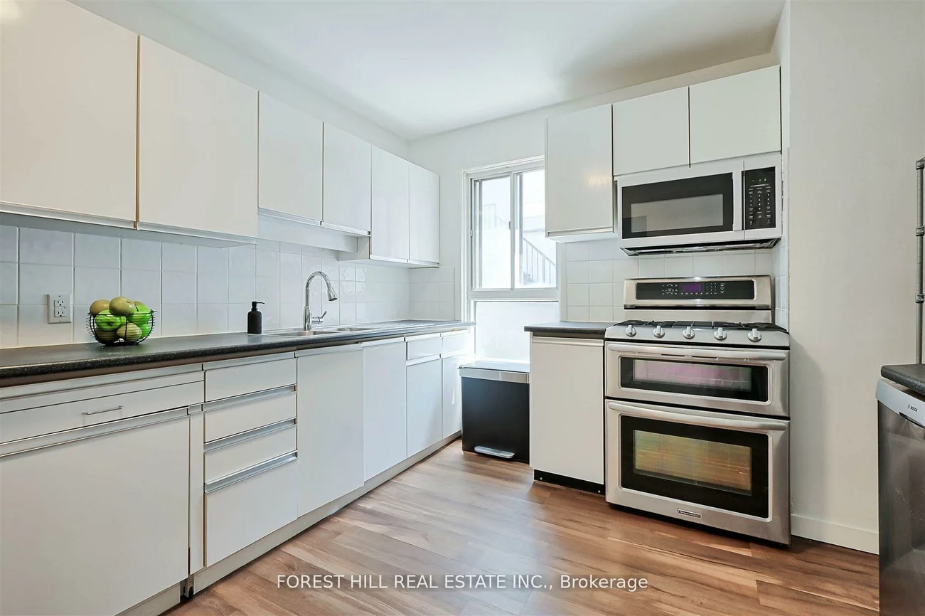135, Fifth, New Toronto, Toronto