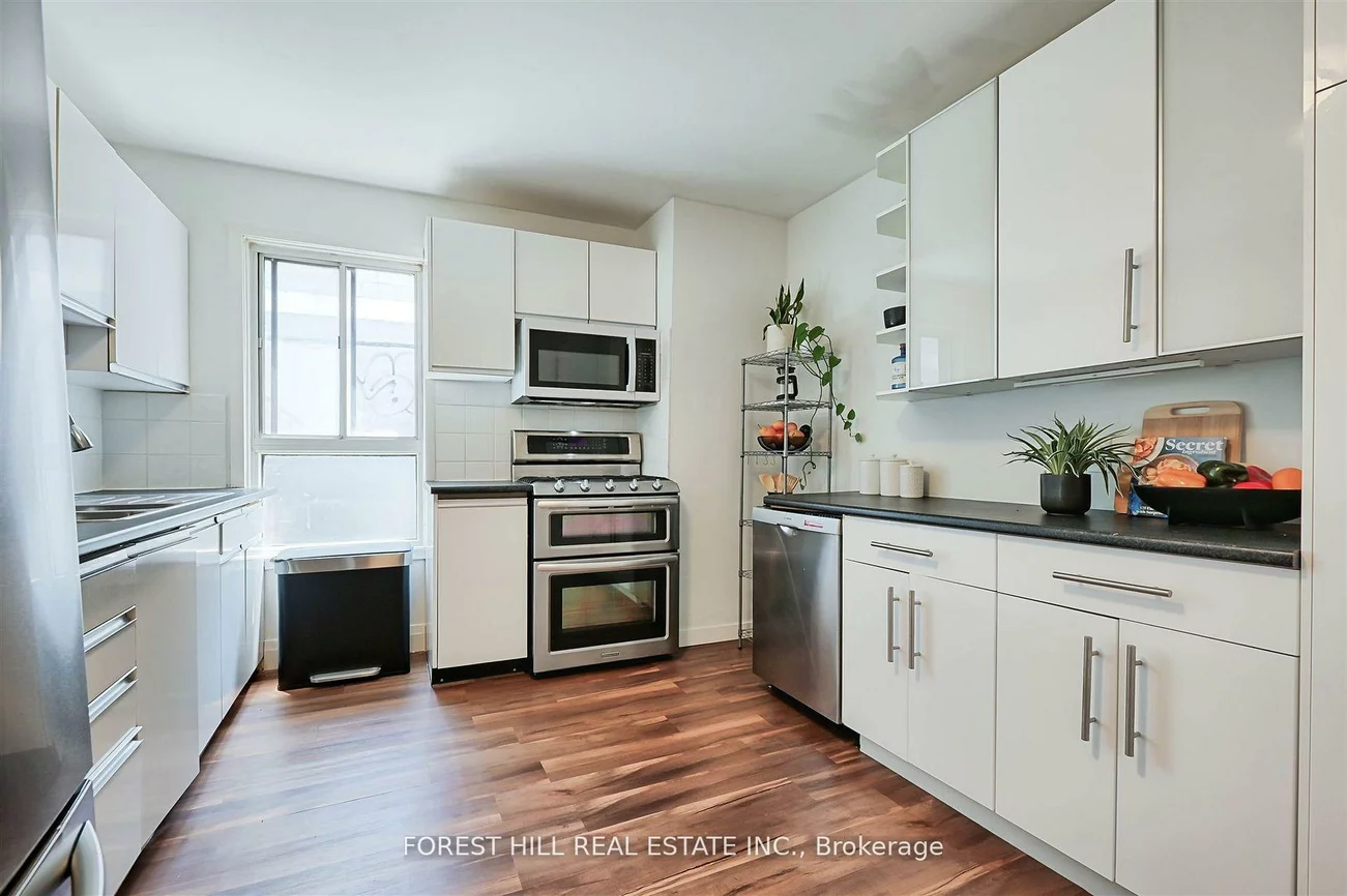 135, Fifth, New Toronto, Toronto