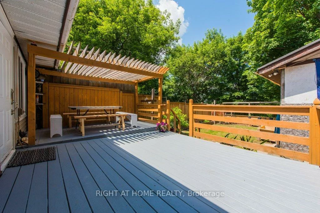 115, St Lucie, Humbermede, Toronto