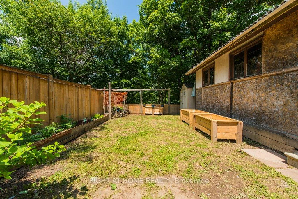 115, St Lucie, Humbermede, Toronto