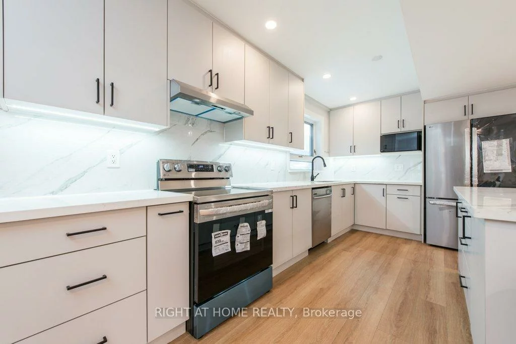 115, St Lucie, Humbermede, Toronto