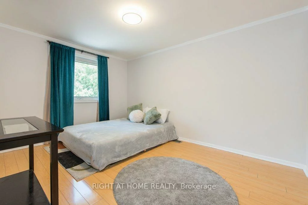 115, St Lucie, Humbermede, Toronto
