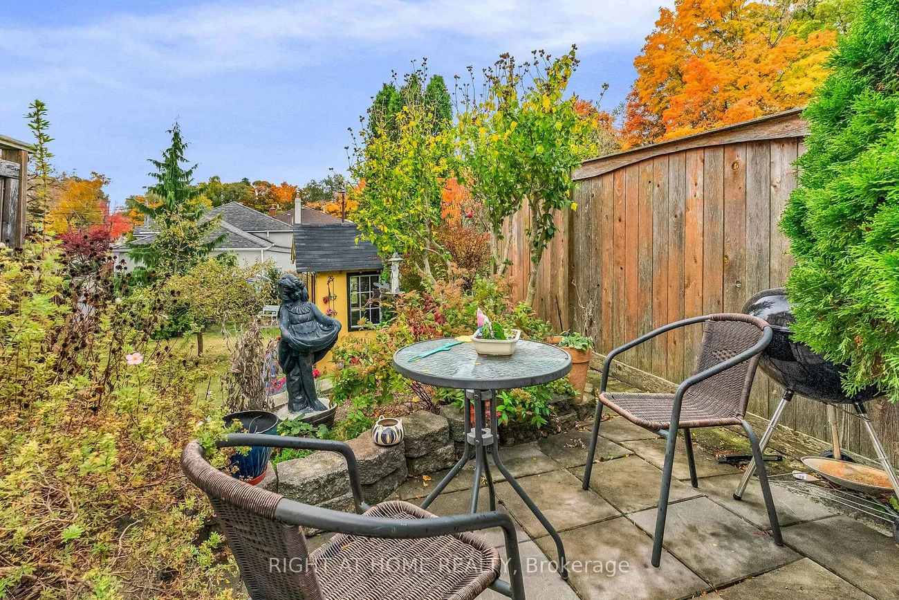 1, Ridge Point, Brookhaven-Amesbury, Toronto