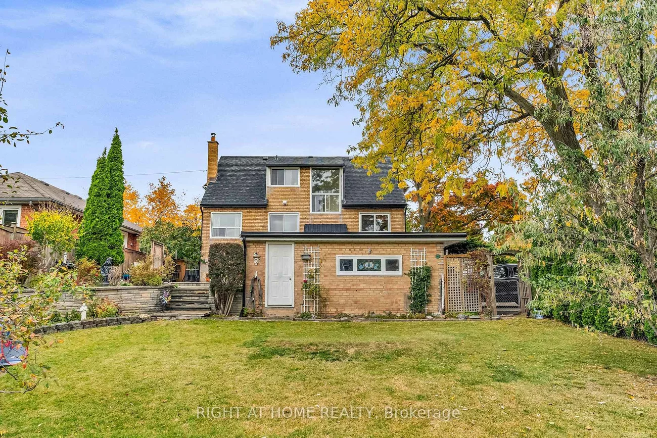 1, Ridge Point, Brookhaven-Amesbury, Toronto