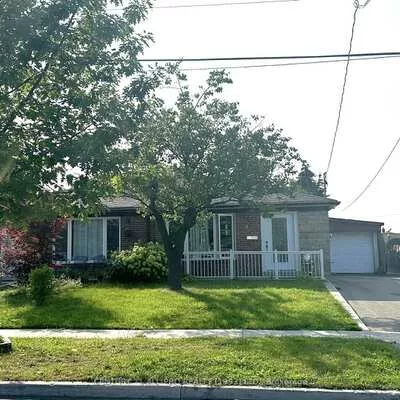 84, Goldsboro, Humber Summit, Toronto