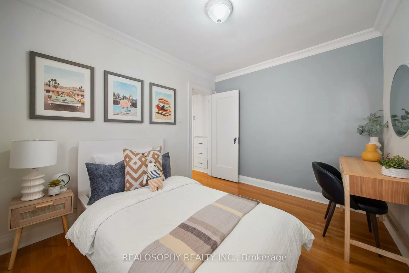 9, Edgemore, Stonegate-Queensway, Toronto