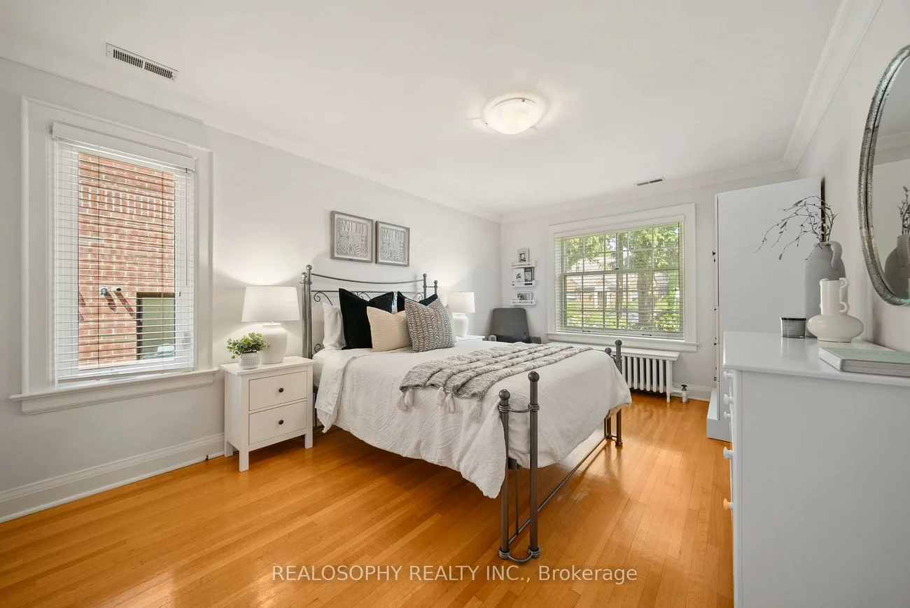 9, Edgemore, Stonegate-Queensway, Toronto