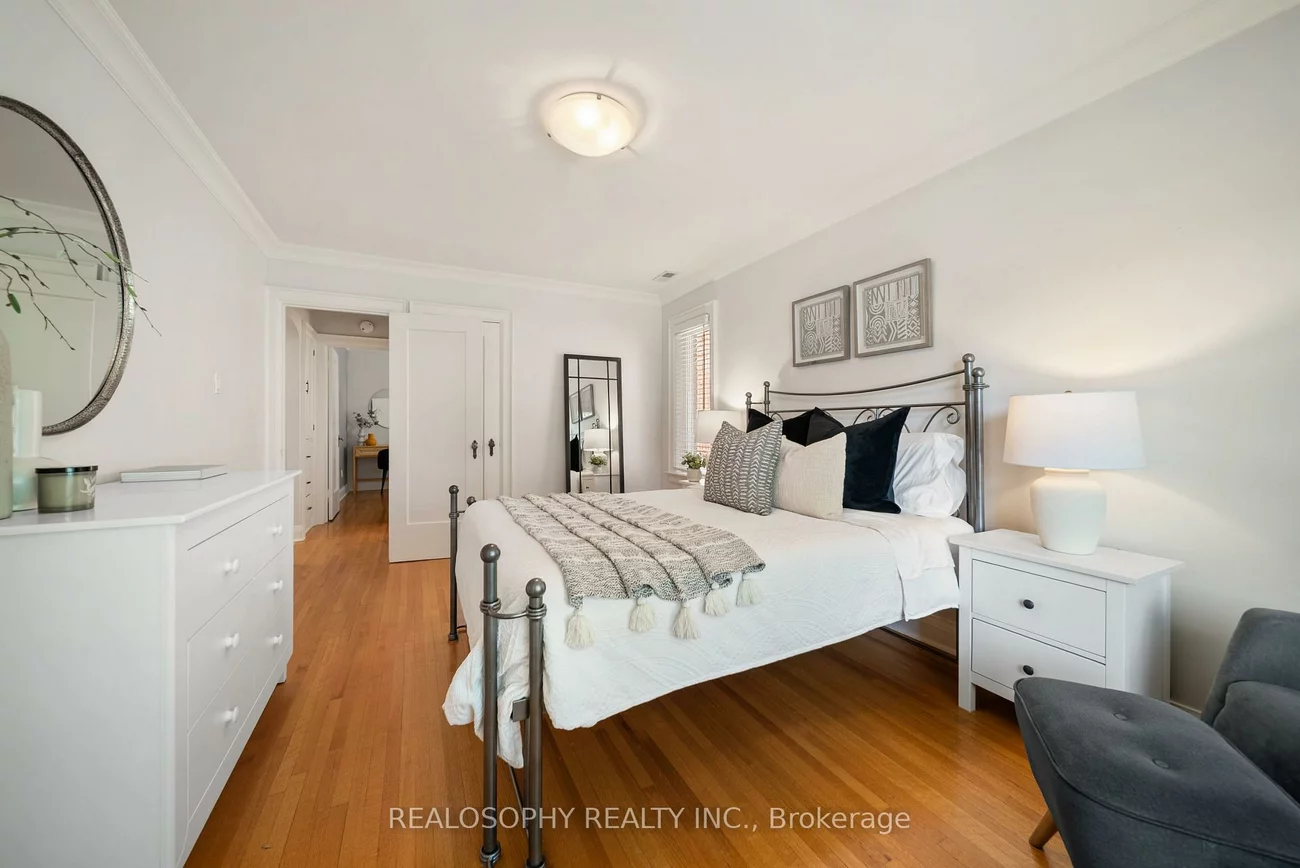 9, Edgemore, Stonegate-Queensway, Toronto