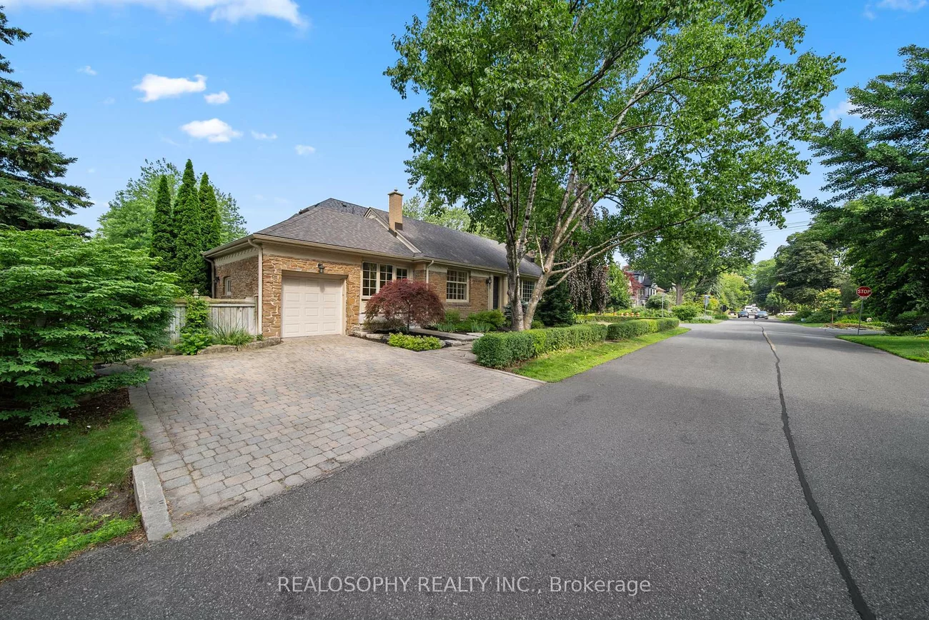 9, Edgemore, Stonegate-Queensway, Toronto