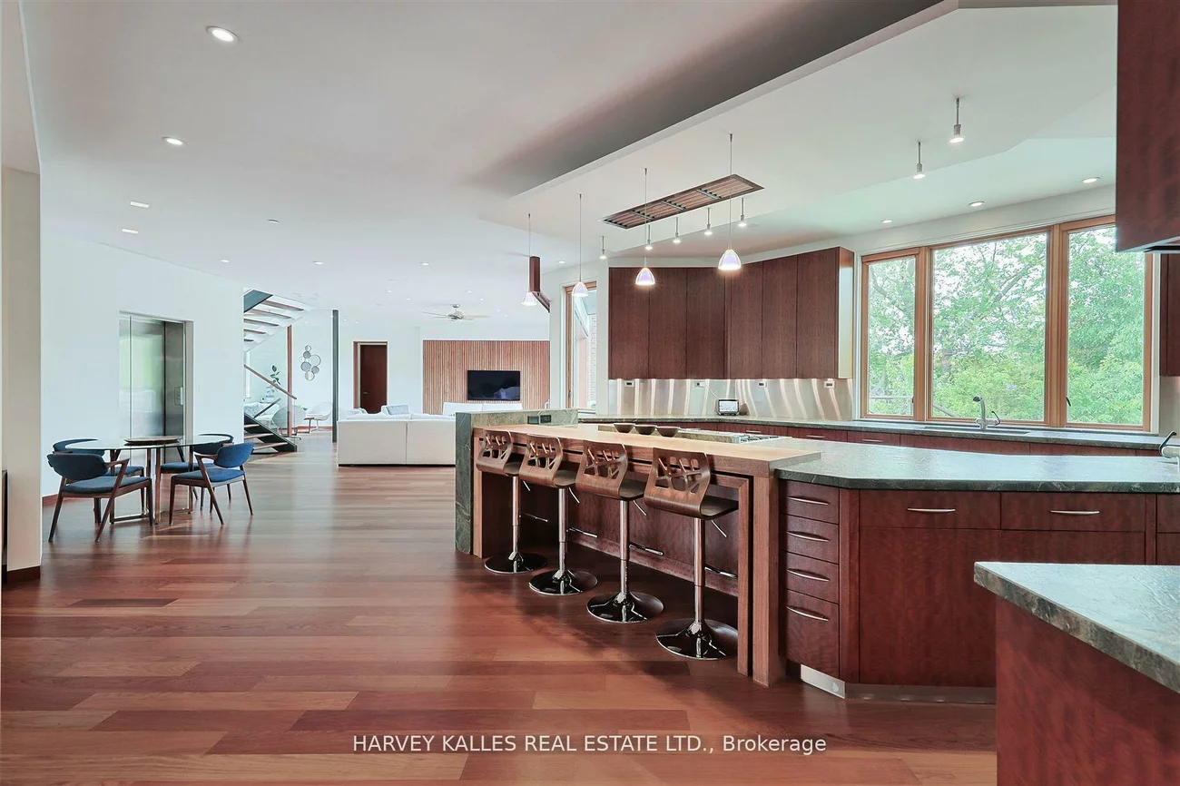 89, Kingsway, Kingsway South, Toronto