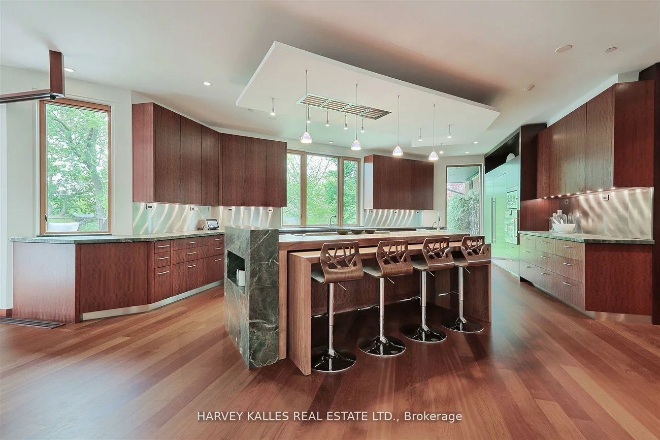 89, Kingsway, Kingsway South, Toronto