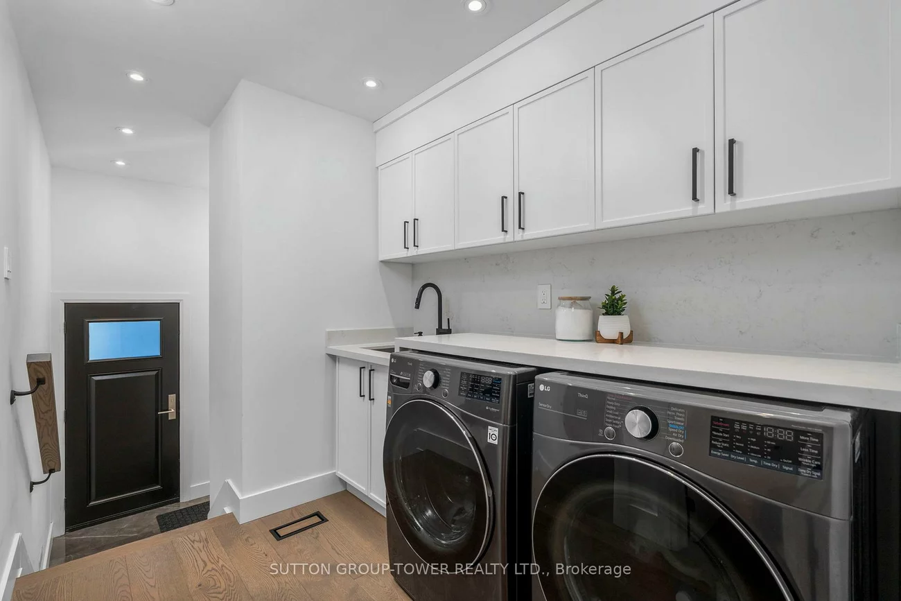 560, Glen Park, Yorkdale-Glen Park, Toronto