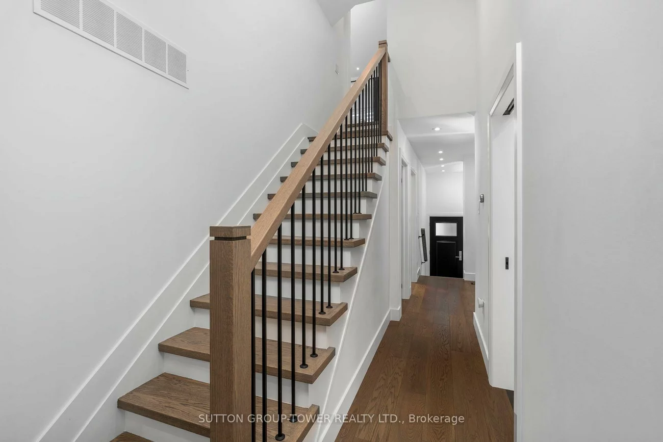 560, Glen Park, Yorkdale-Glen Park, Toronto