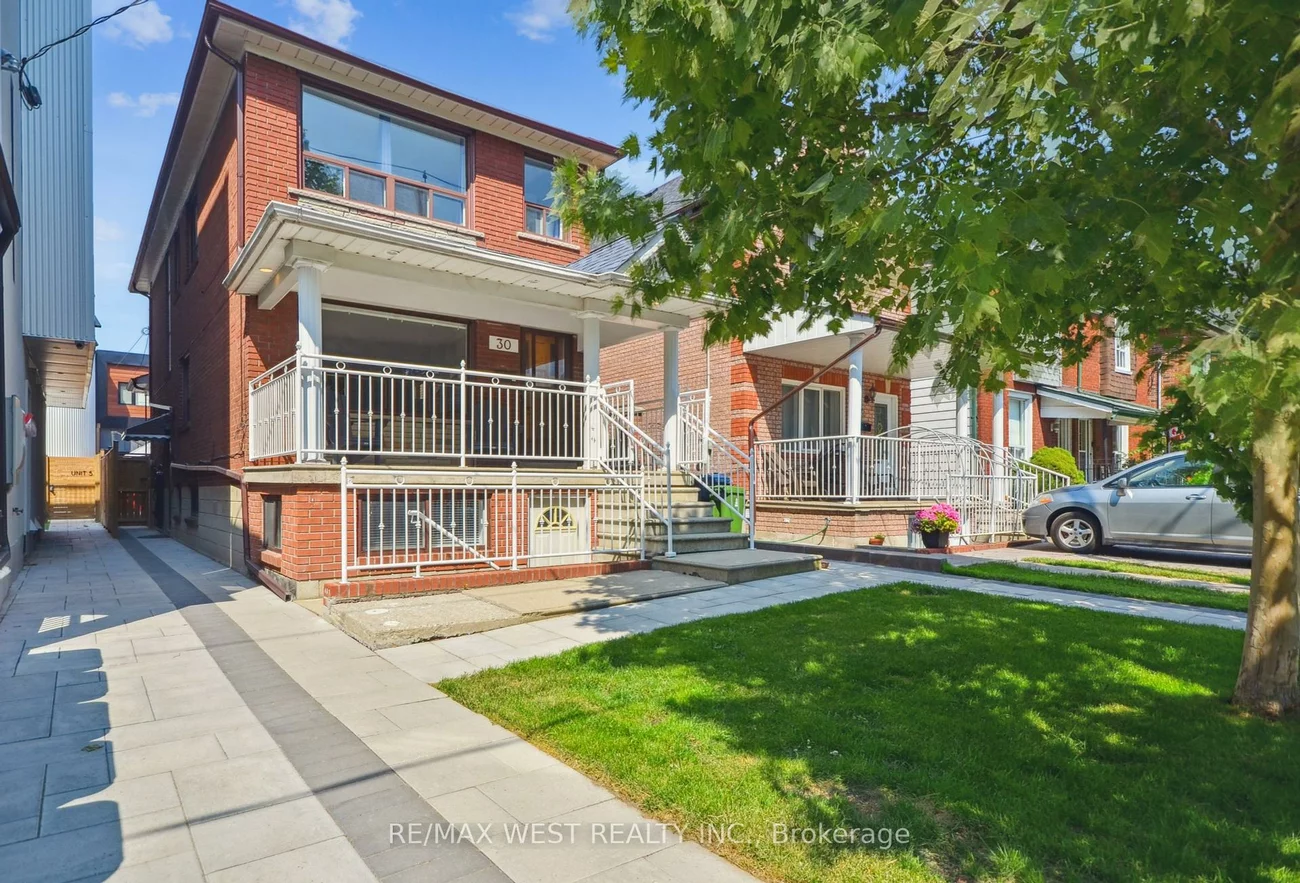 30, Salem, Dovercourt-Wallace Emerson-Junction, Toronto