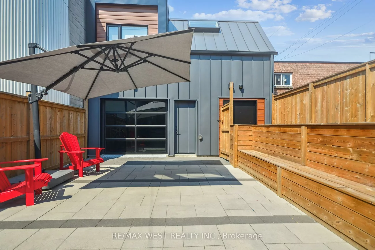 30, Salem, Dovercourt-Wallace Emerson-Junction, Toronto