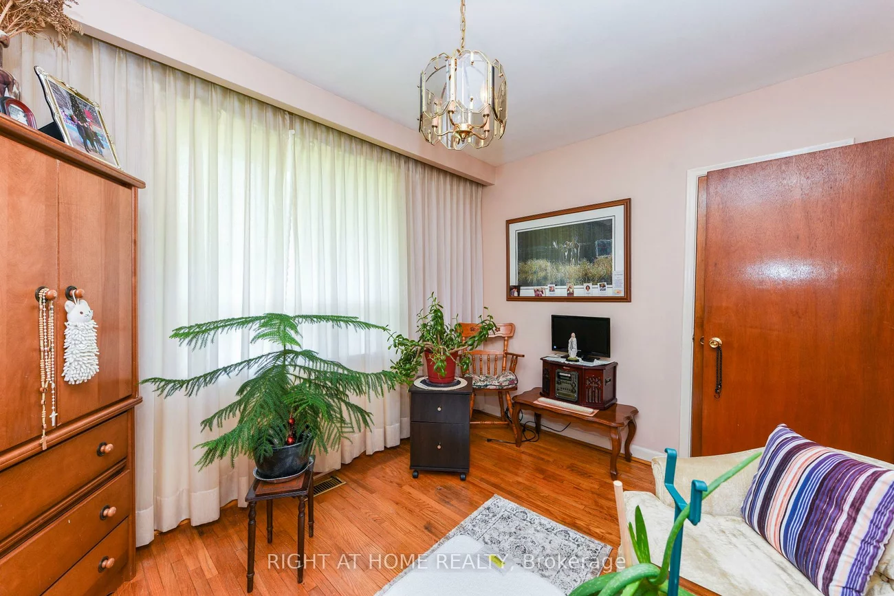 44, Birgitta, Eringate-Centennial-West Deane, Toronto