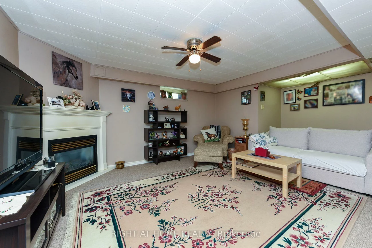 44, Birgitta, Eringate-Centennial-West Deane, Toronto