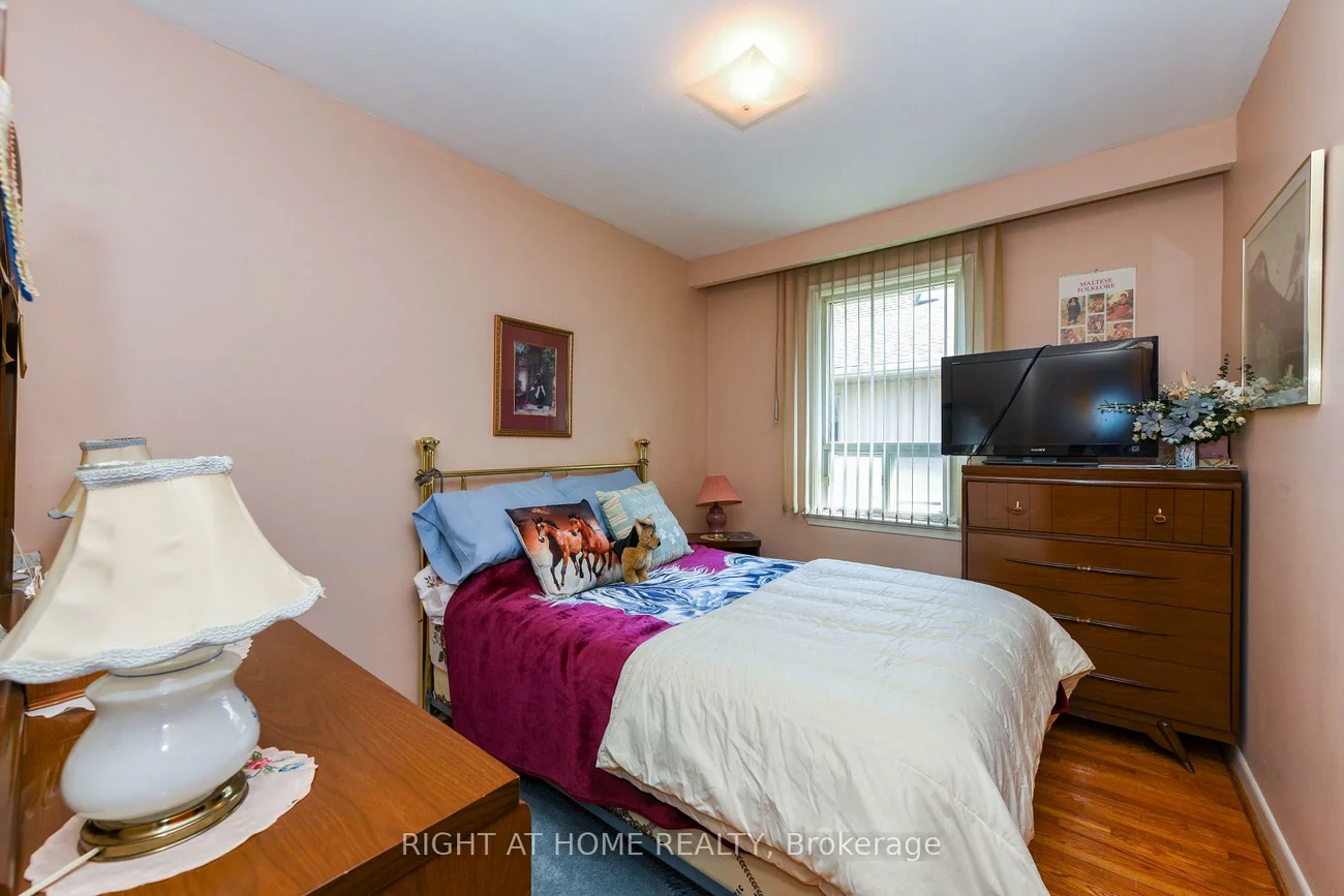 44, Birgitta, Eringate-Centennial-West Deane, Toronto