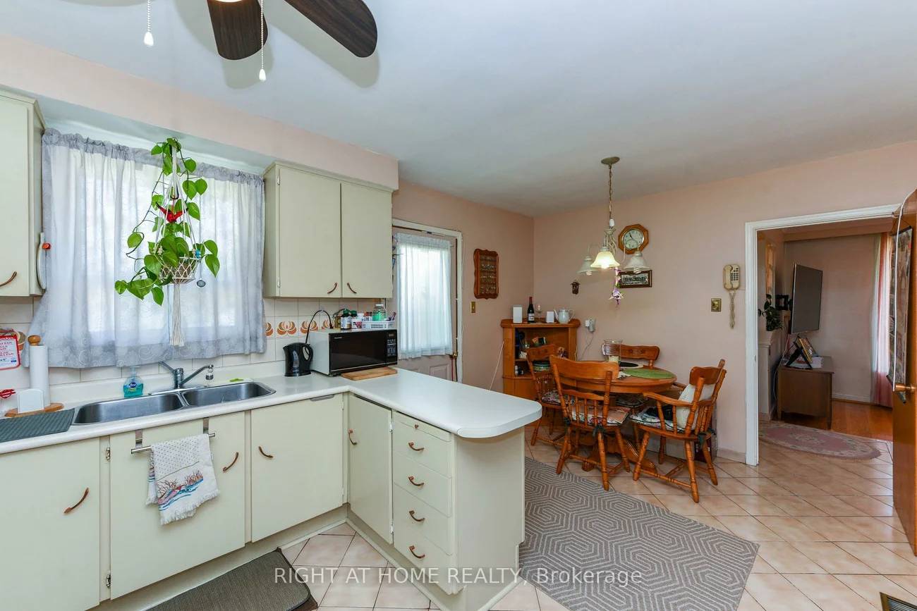 44, Birgitta, Eringate-Centennial-West Deane, Toronto