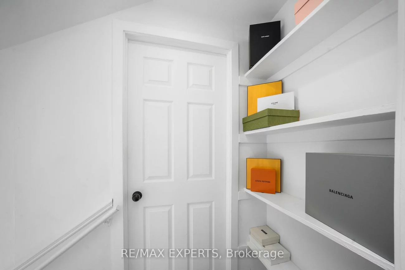 6, Mccallum, Stonegate-Queensway, Toronto