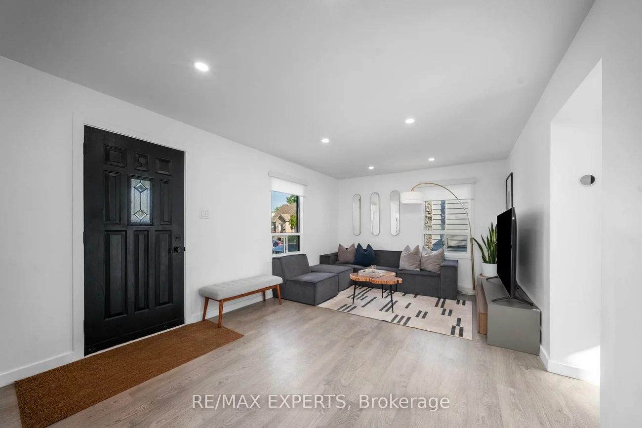 6, Mccallum, Stonegate-Queensway, Toronto