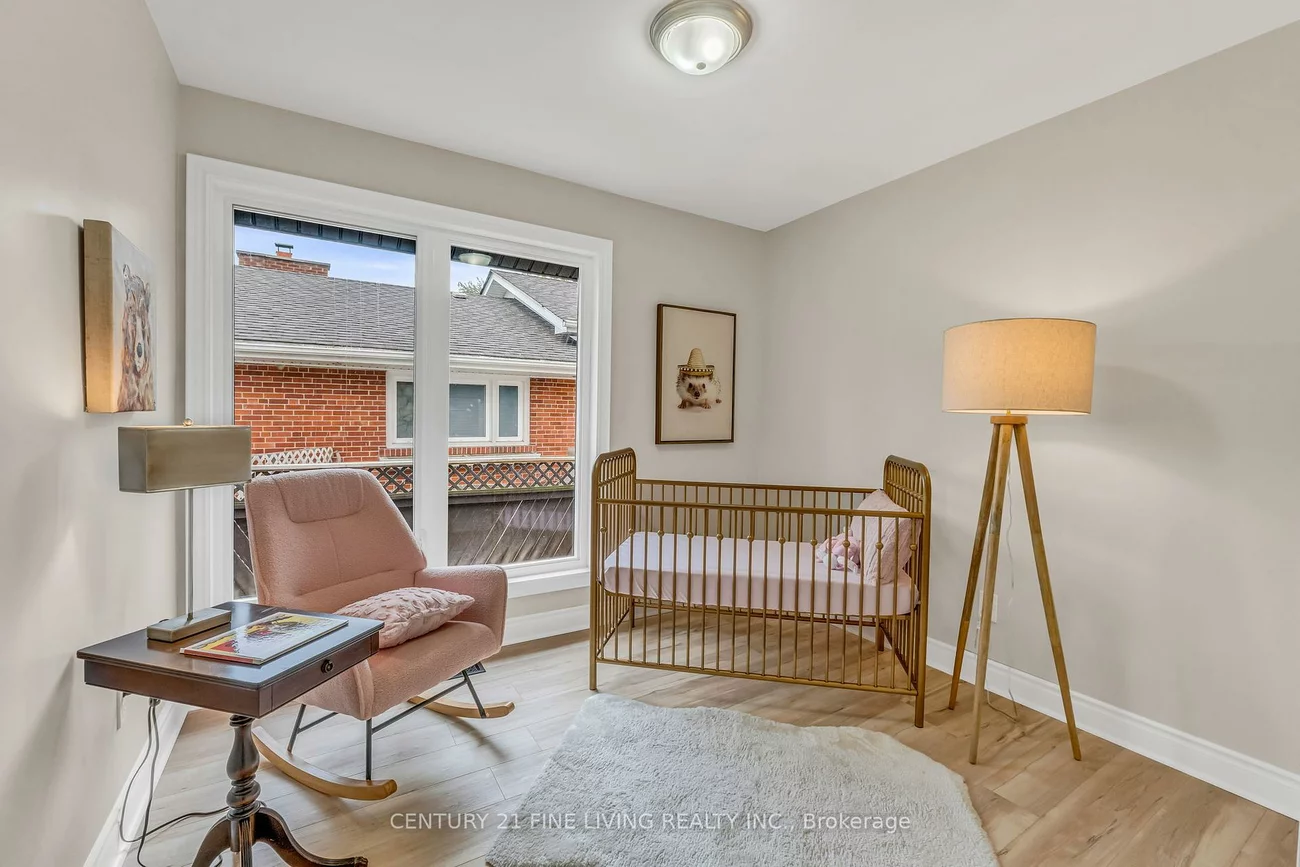 46, Rossburn, Etobicoke West Mall, Toronto