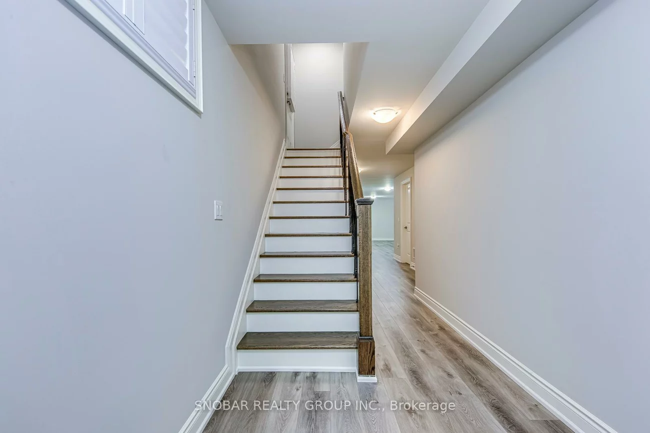797, Oxford, Mimico, Toronto