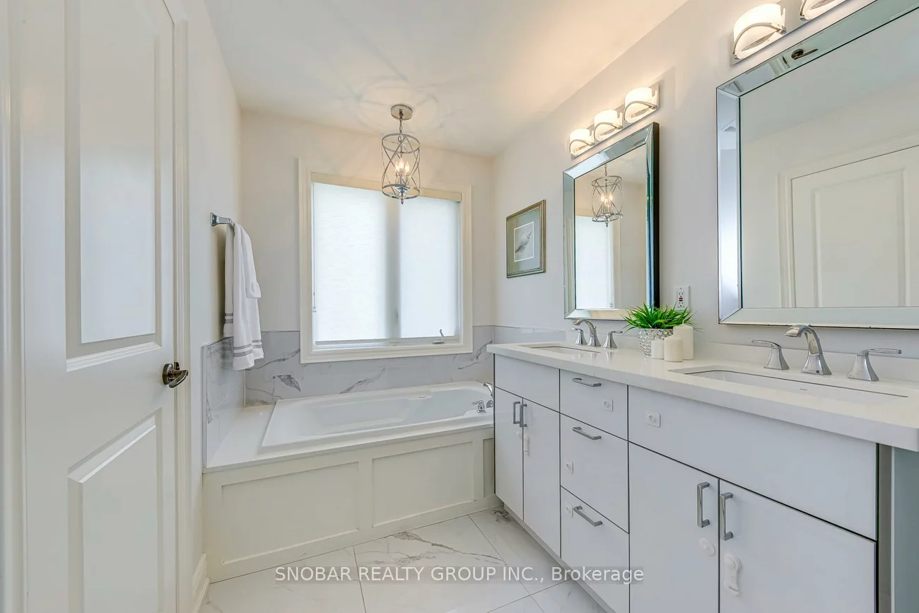 797, Oxford, Mimico, Toronto