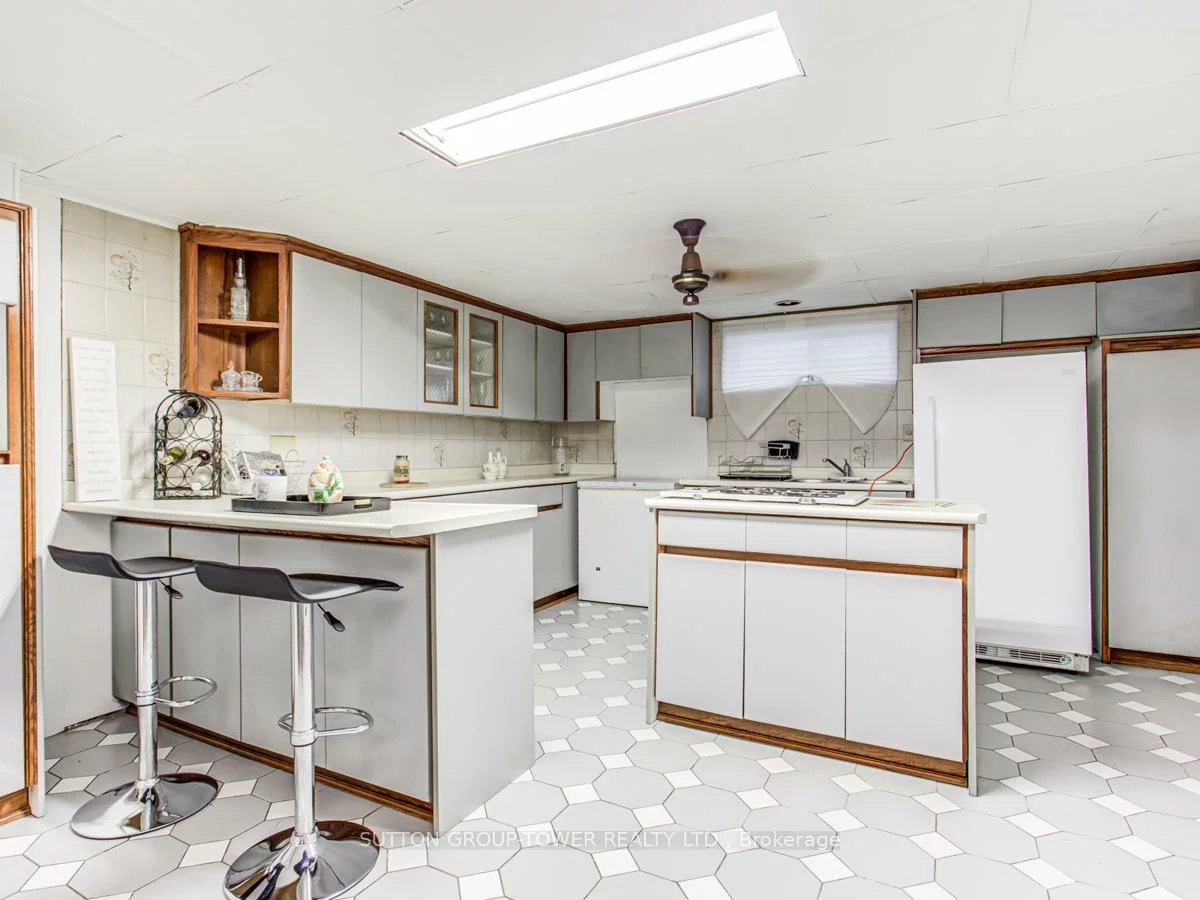 155, Tavistock, Downsview-Roding-CFB, Toronto