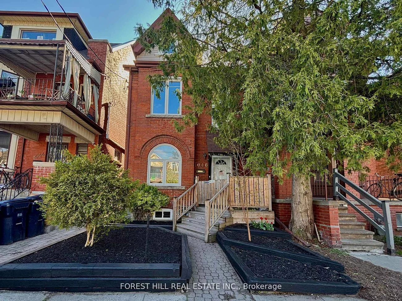 1046, Dovercourt, Dovercourt-Wallace Emerson-Junction, Toronto
