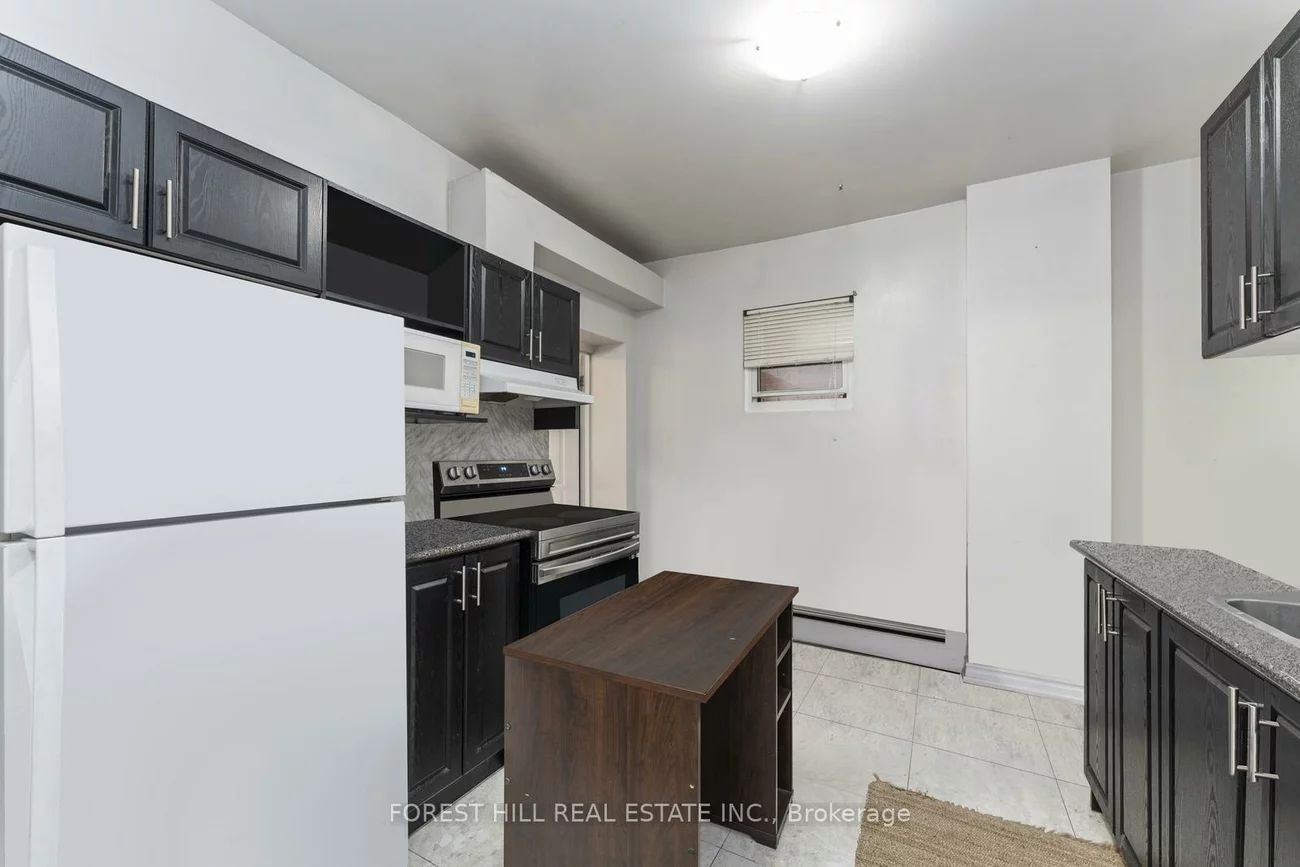 1046, Dovercourt, Dovercourt-Wallace Emerson-Junction, Toronto