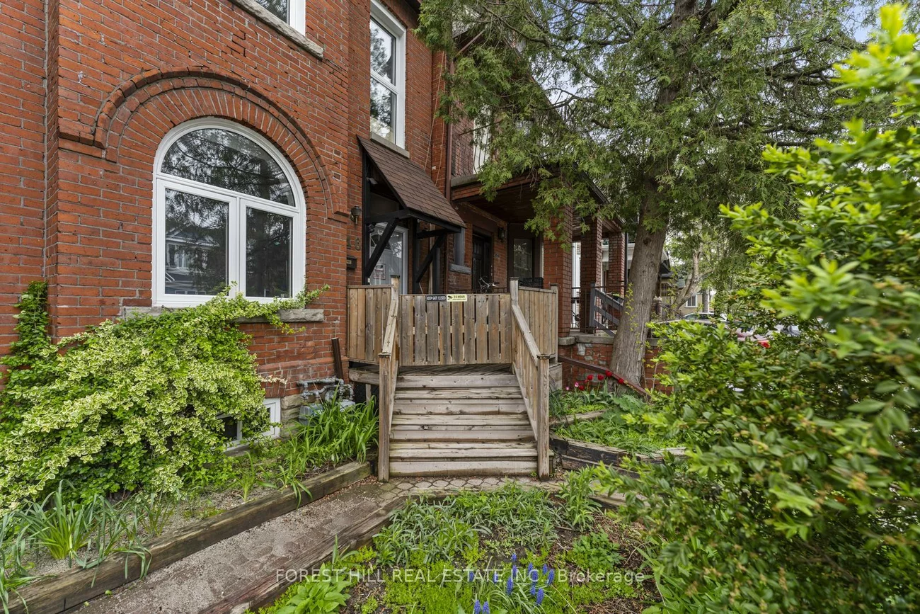 1046, Dovercourt, Dovercourt-Wallace Emerson-Junction, Toronto