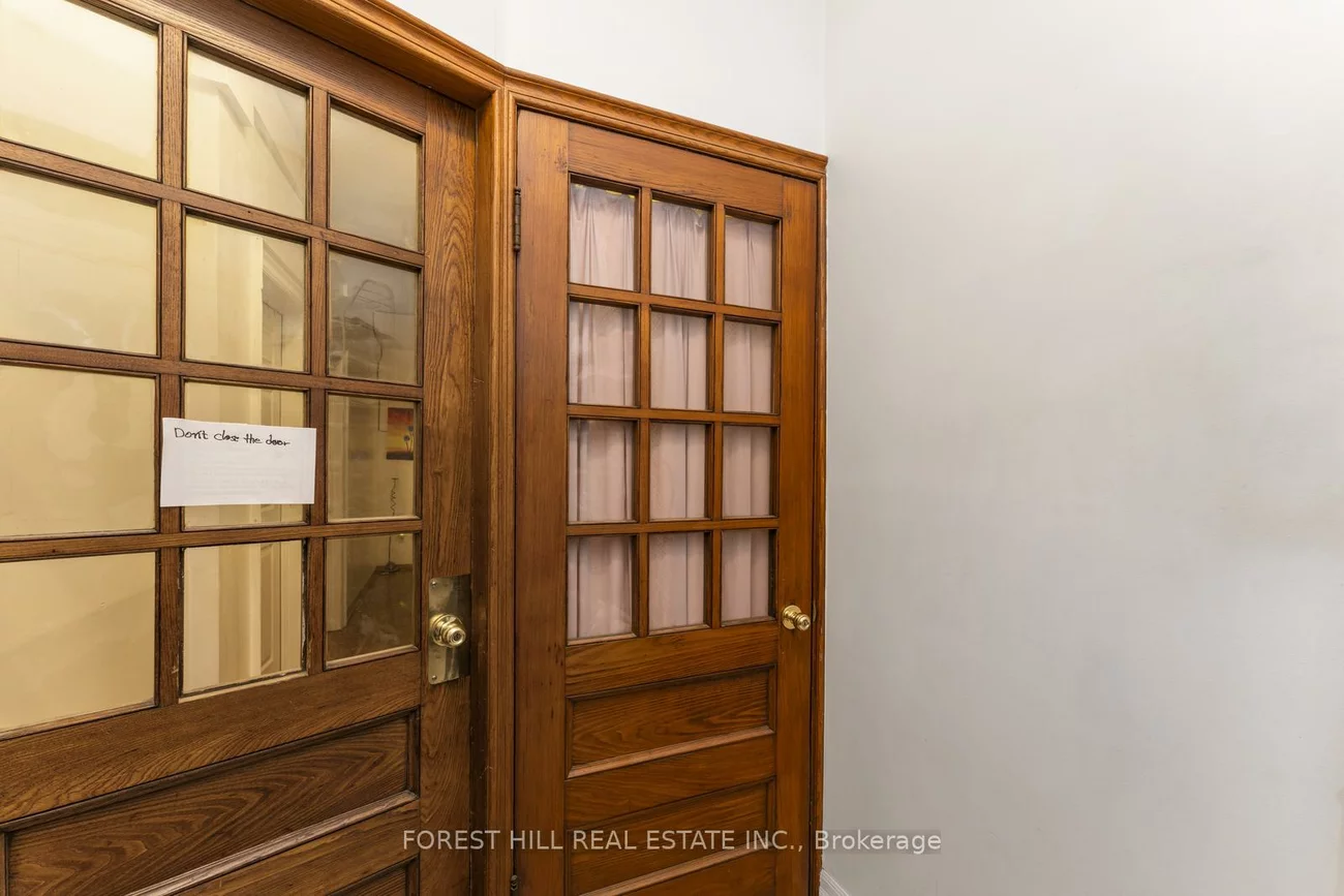1046, Dovercourt, Dovercourt-Wallace Emerson-Junction, Toronto