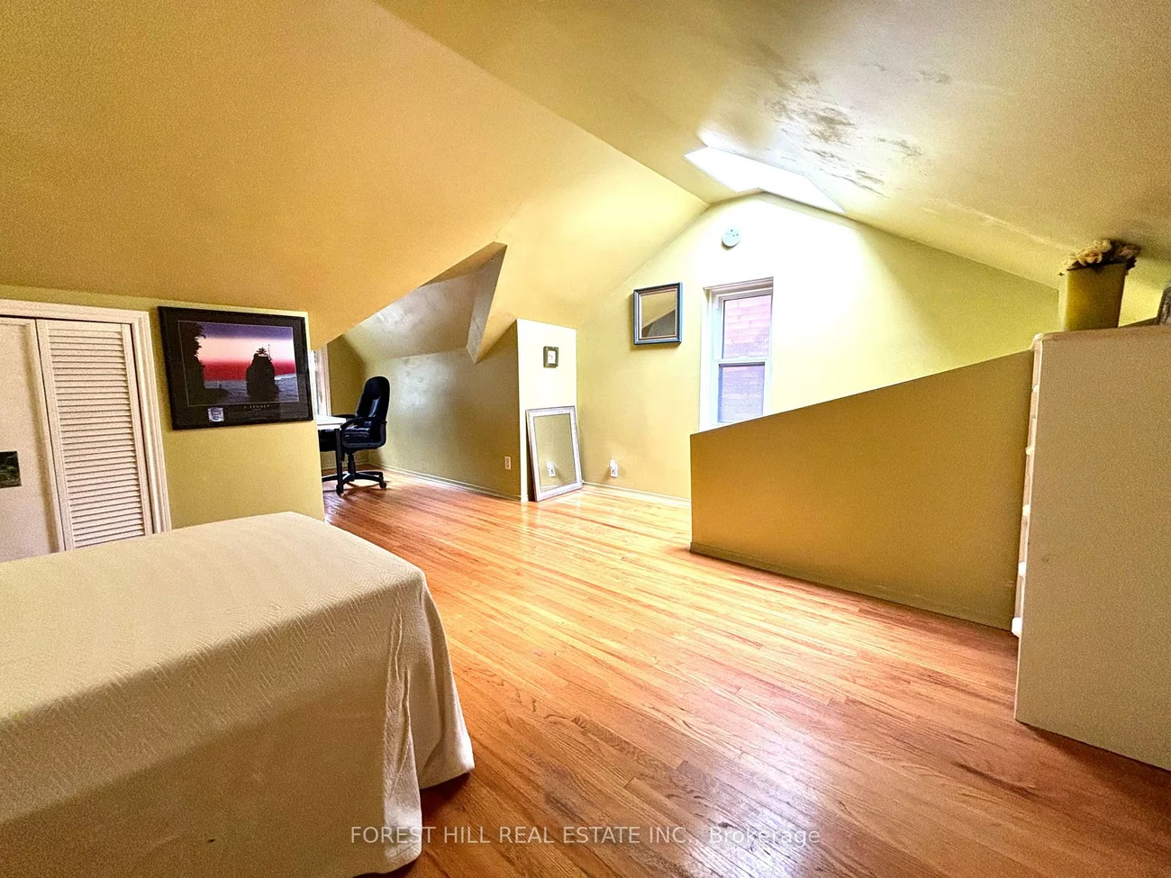 1046, Dovercourt, Dovercourt-Wallace Emerson-Junction, Toronto