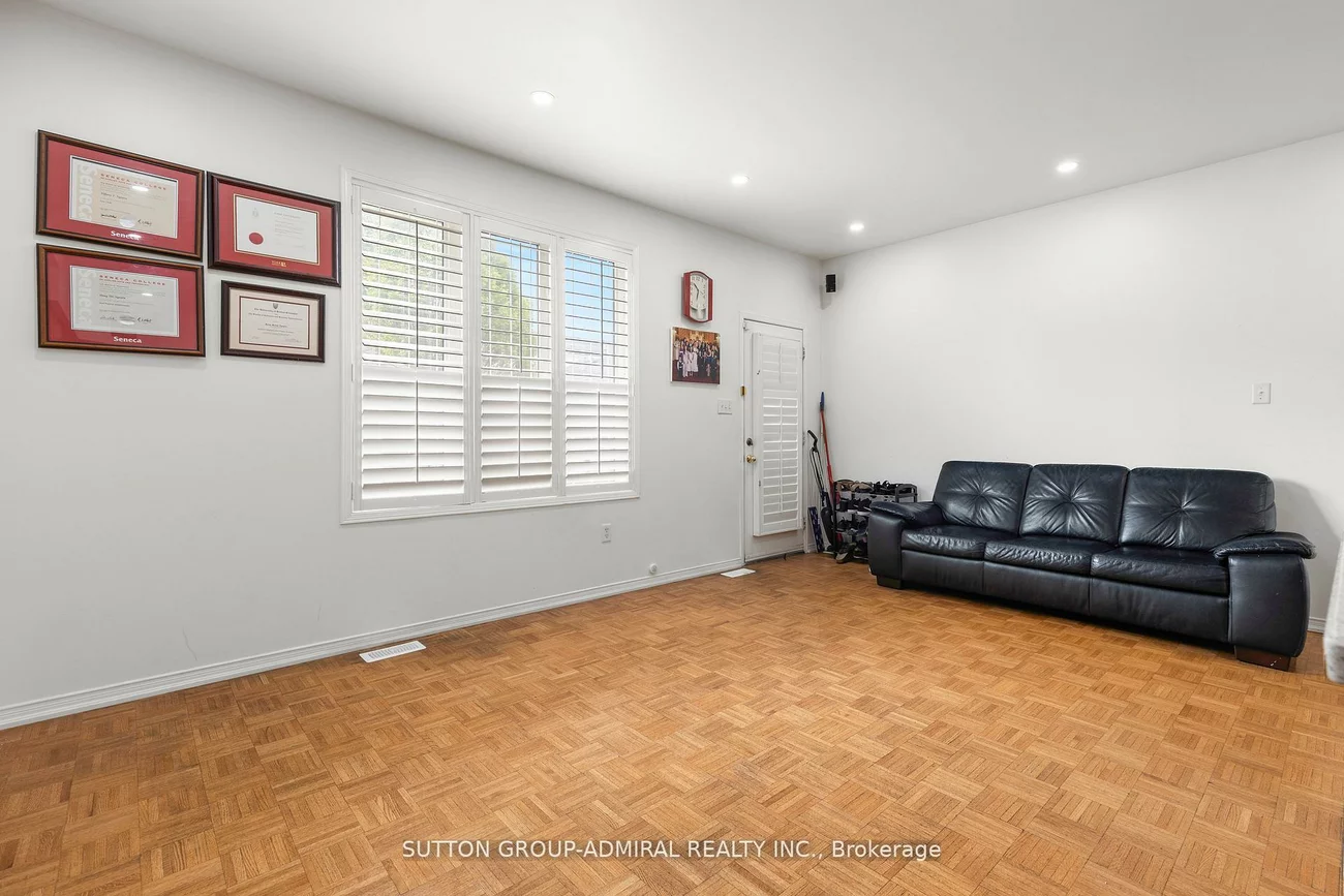 23, Delabo, York University Heights, Toronto