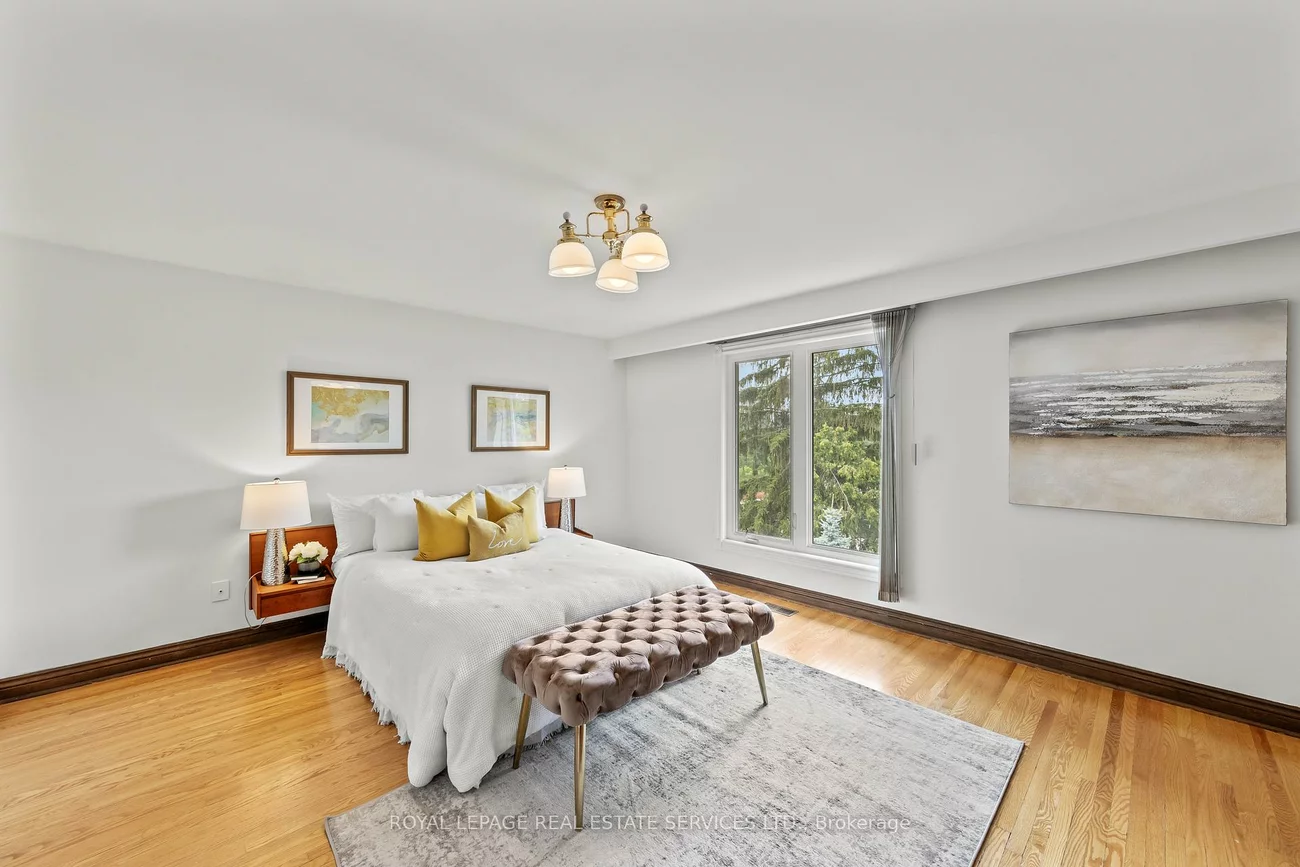 12, Haliburton, Islington-City Centre West, Toronto