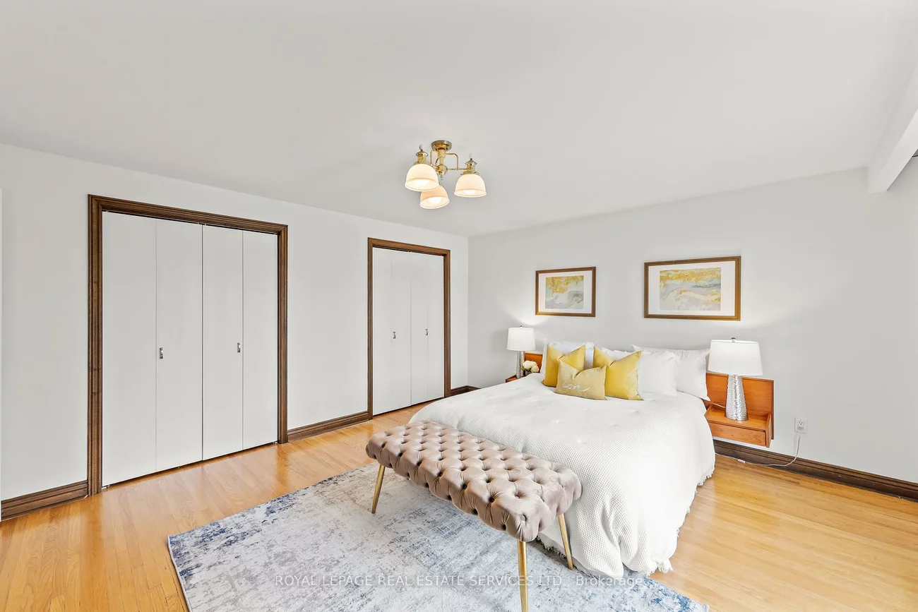 12, Haliburton, Islington-City Centre West, Toronto